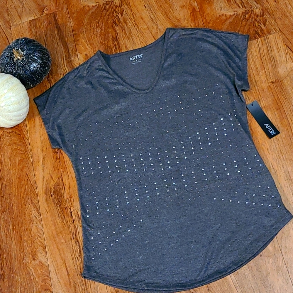 APT. 9 Soft sparkle tee in size S.